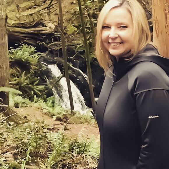 Meet the Posher Other - Meet your Posher, Pam